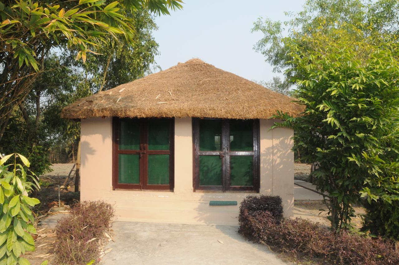 V Resorts Dudhwa Wilderness Camp Lakhimpur Luaran gambar